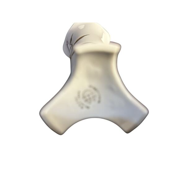 Ucagco Hand Painted Gold Moriage Vase Japan Pedestal Three Leg Flowers 7.5” - Picture 4 of 6